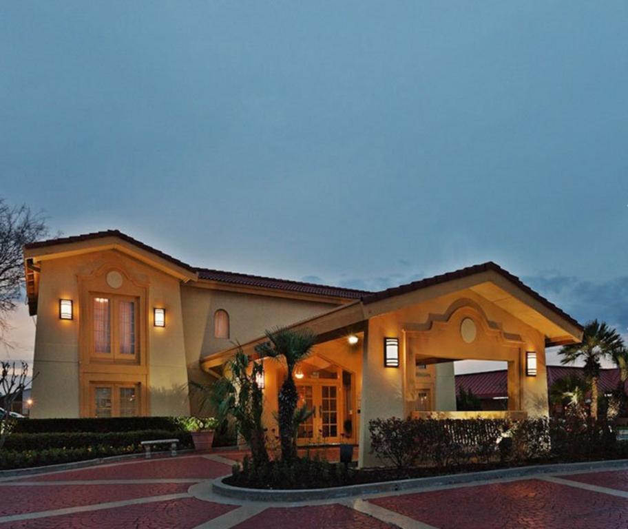 Motel 6 德克萨斯城 外观 照片