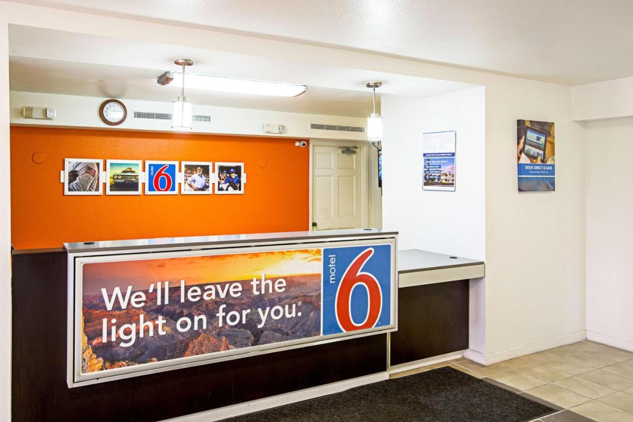 Motel 6 德克萨斯城 外观 照片