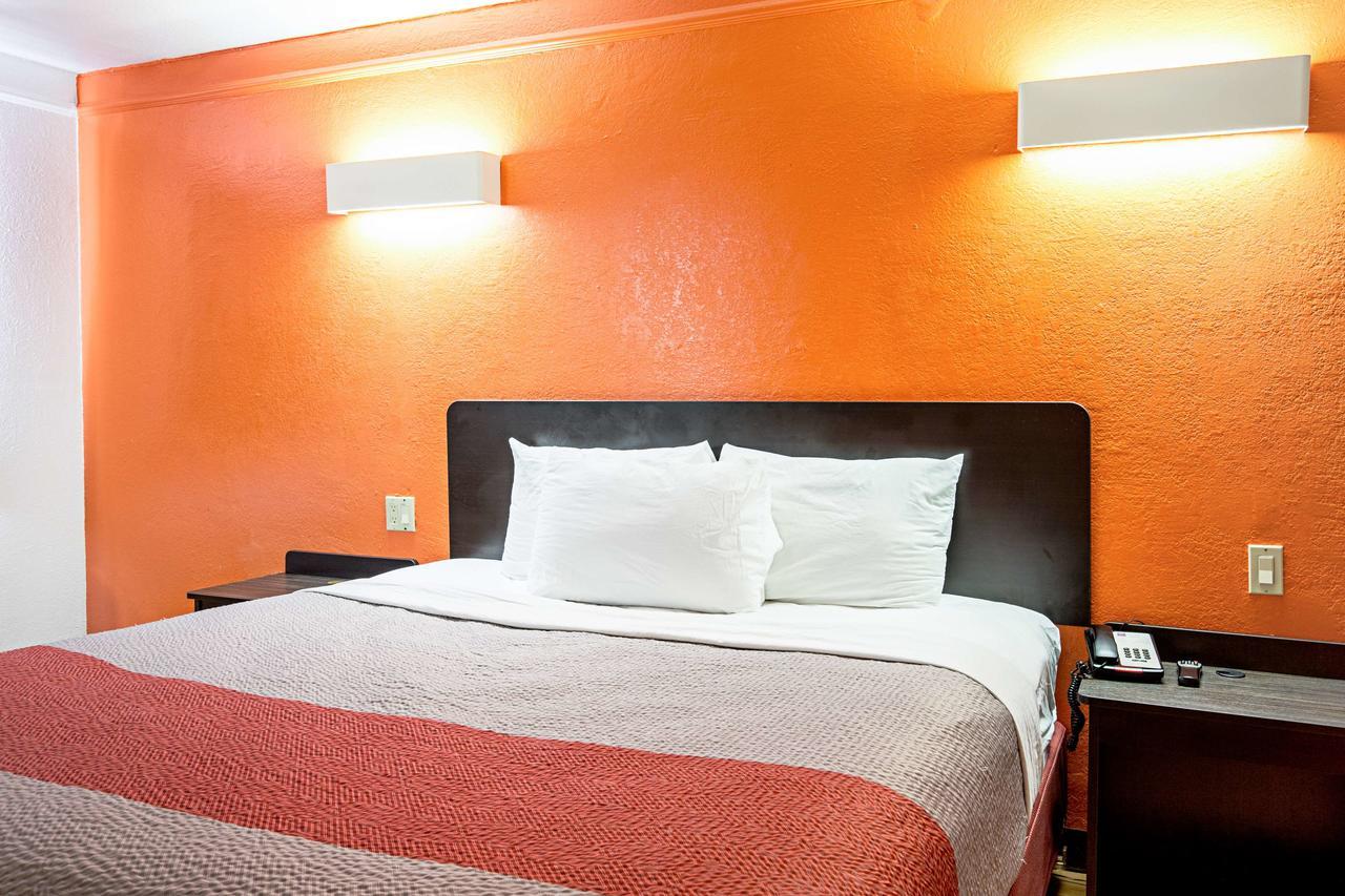 Motel 6 德克萨斯城 外观 照片